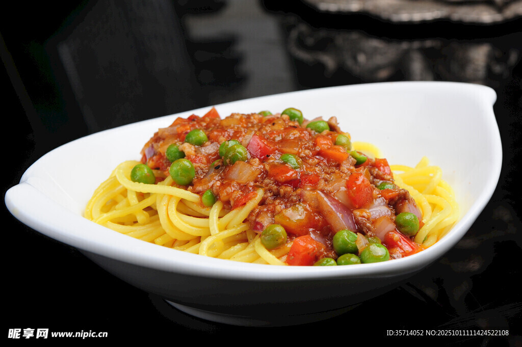 肉酱意面鲜香多彩美食