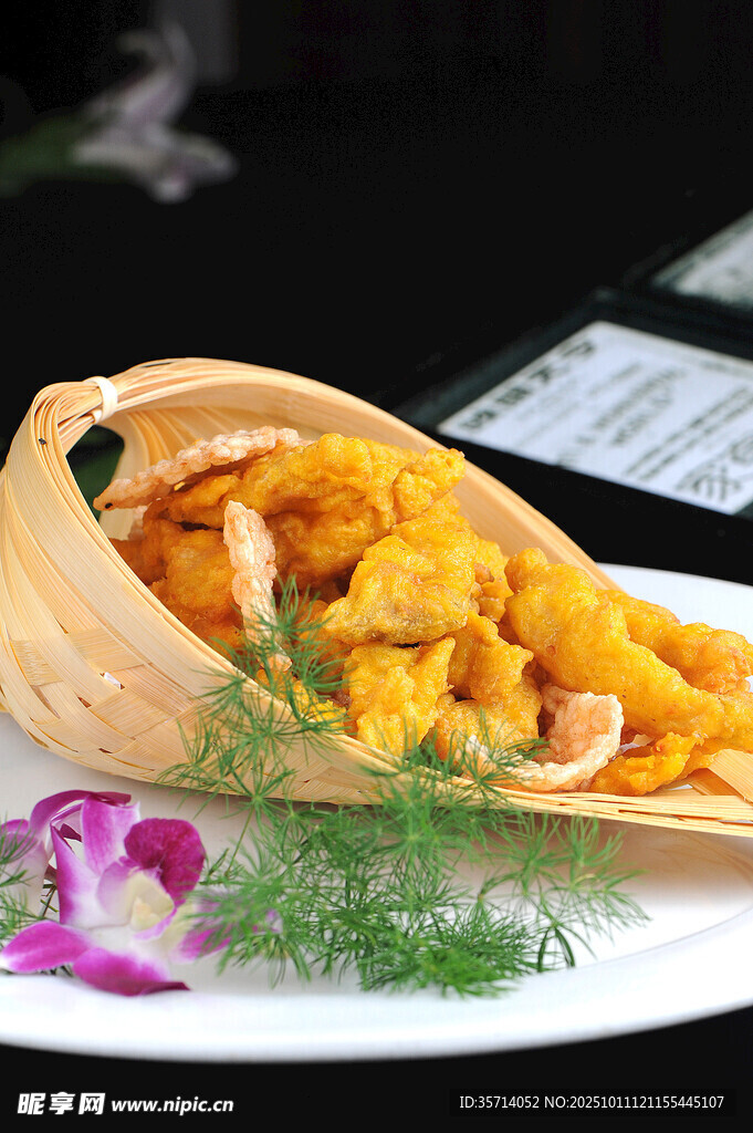 玉米虾仁卷美味精致佳肴