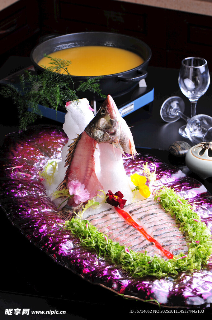 浪漫情侣刺身摆盘造型