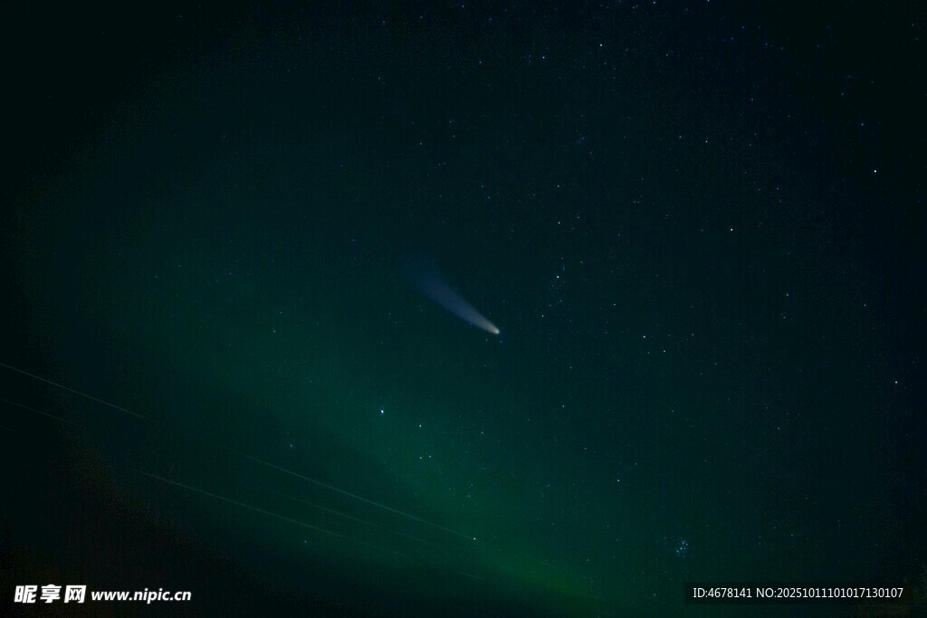 夜空中的流星划过