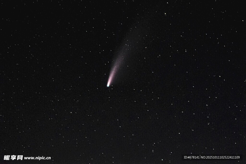 夜空中的彗星