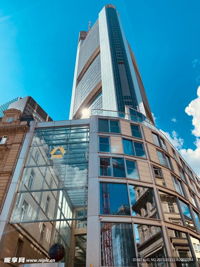 现代摩天大楼外观景致