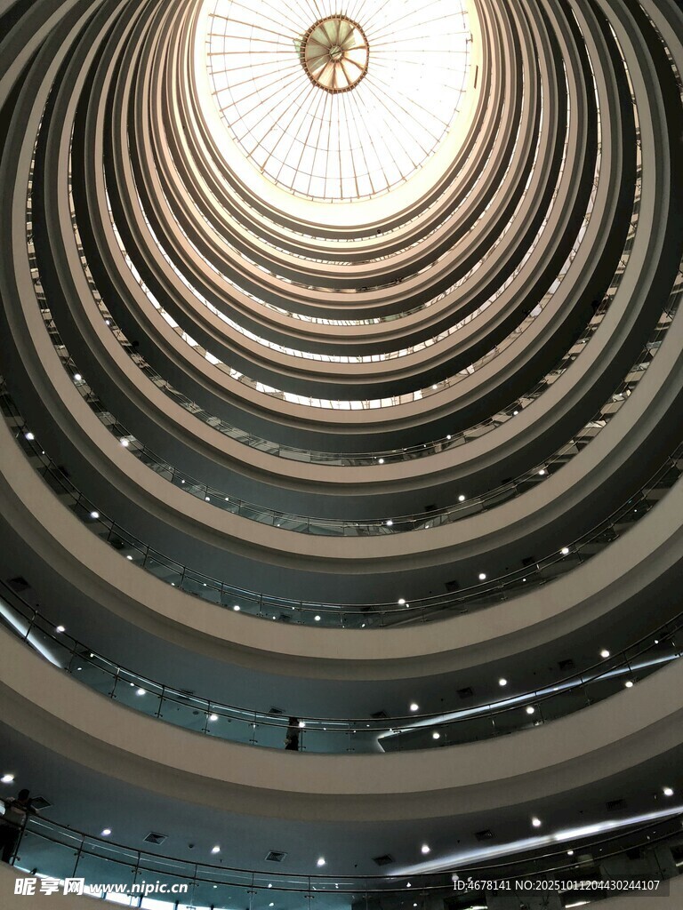 现代建筑内部环形空间景观