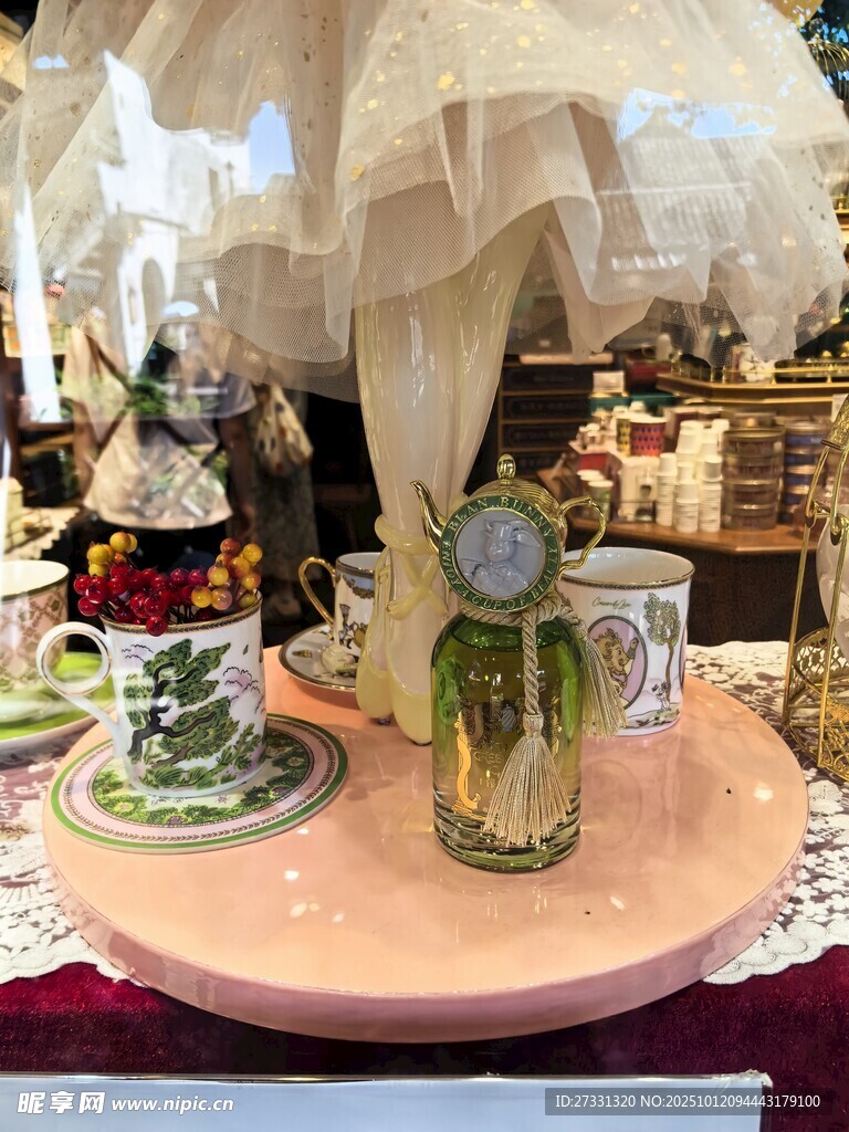 复古风啤酒杯摆件展示