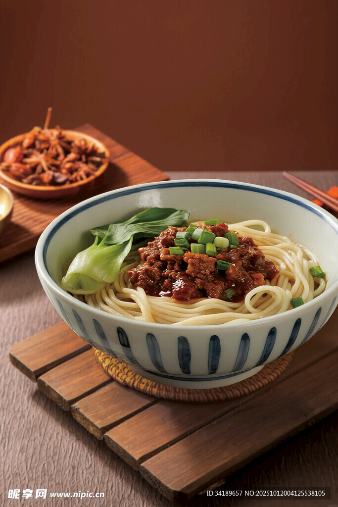 肉酱面