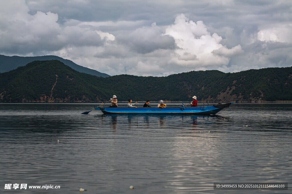 泸沽湖风光