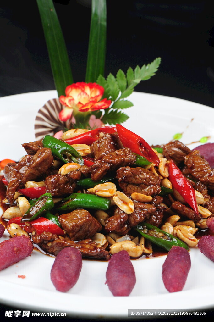 香辣牛肉粒美味诱人