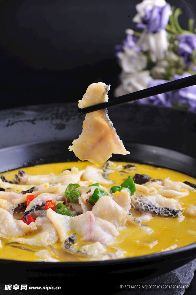 鲜香金汤鱼片美食画面