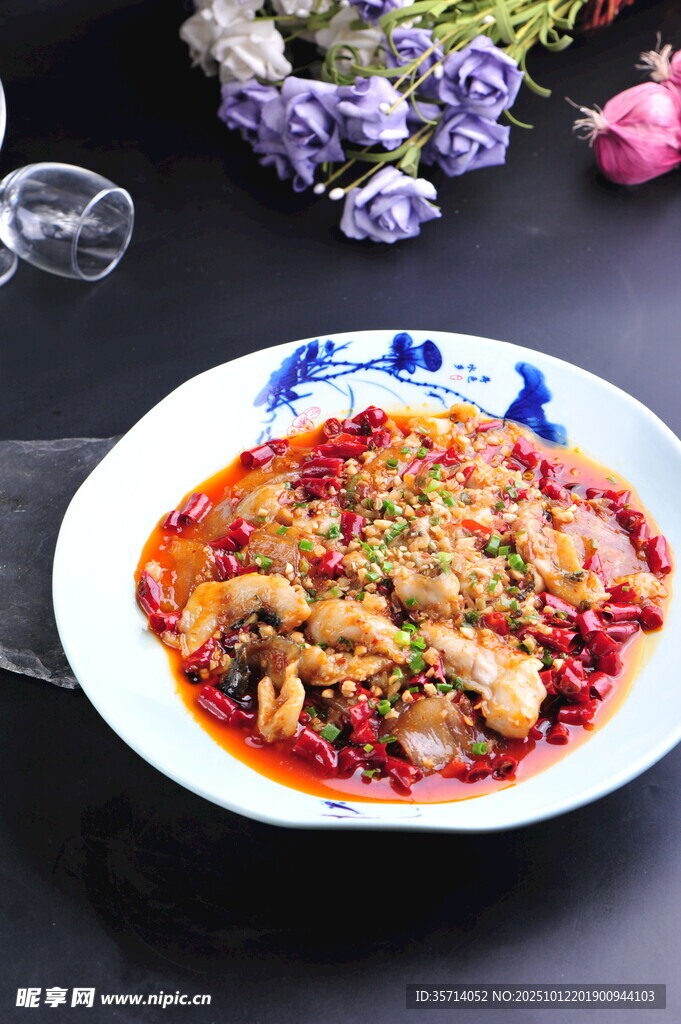 美味香辣水煮肉片