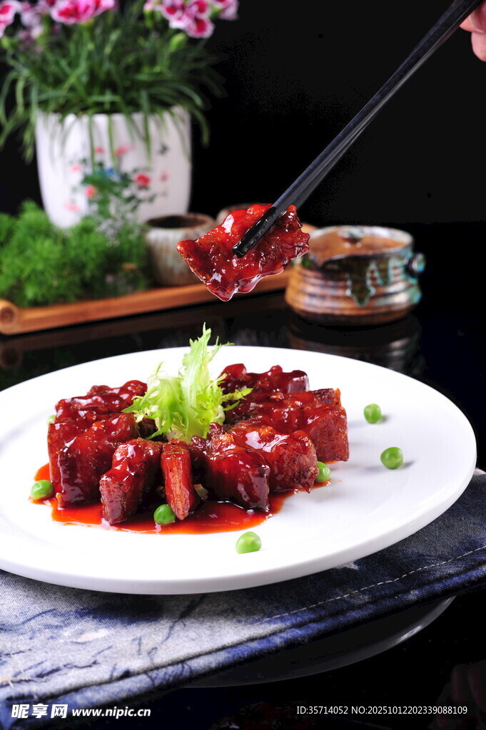 美味诱人的红烧排骨