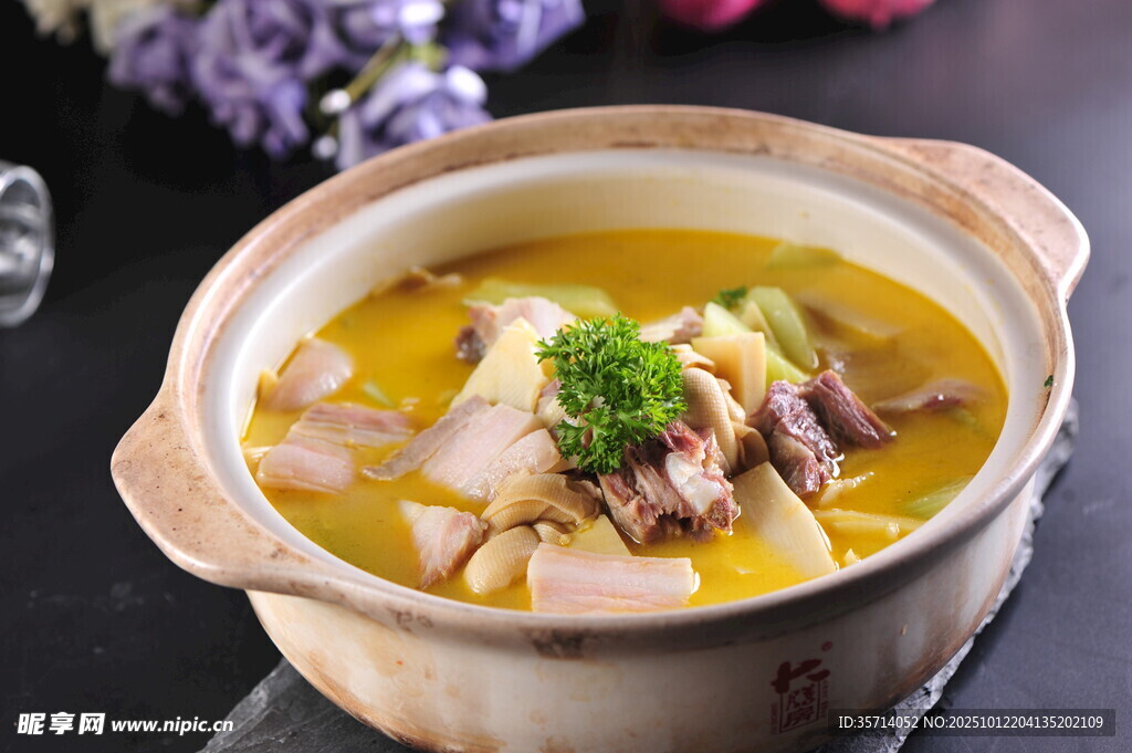 香浓牛杂煲美味诱人