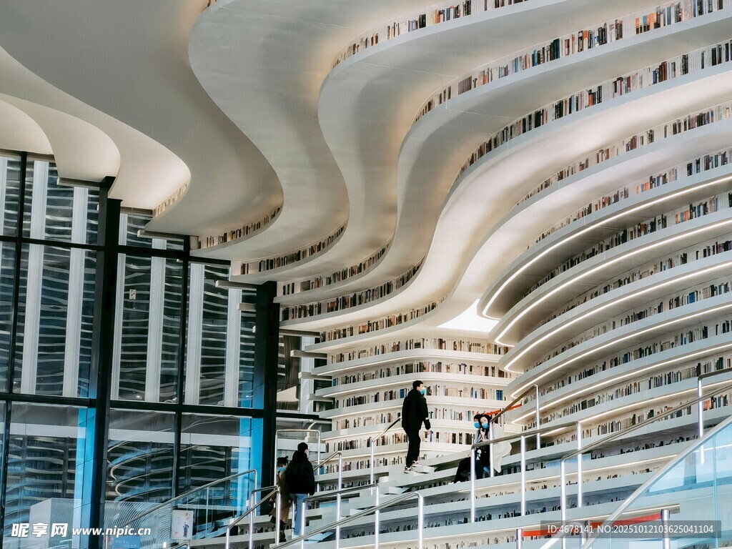 现代建筑内景独特螺旋结构