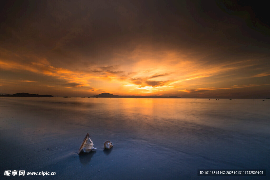 夕阳海面