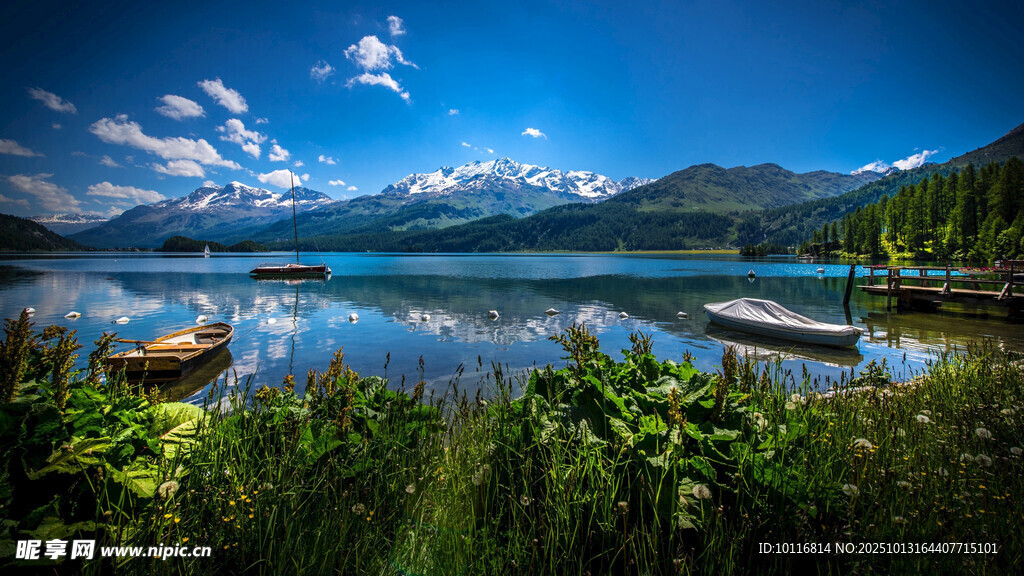 湖畔美景