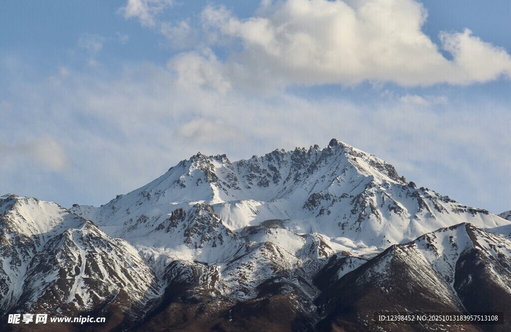 壮丽雪山美景