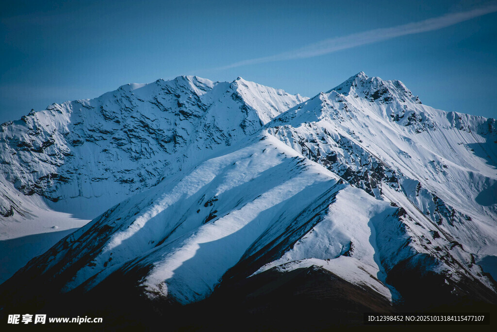 壮丽雪山景观