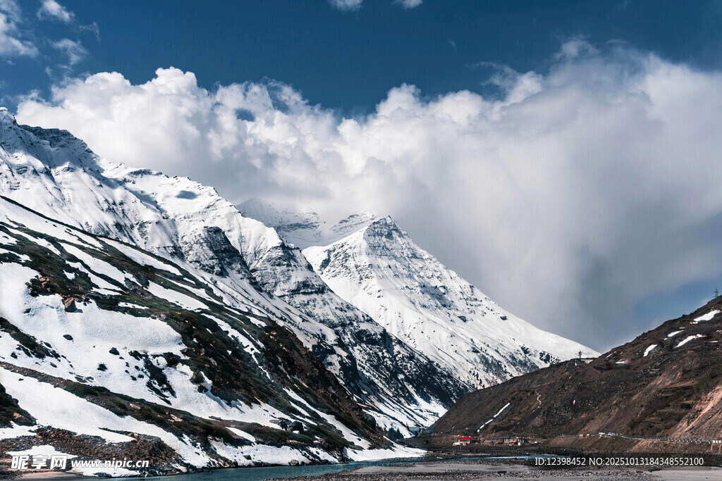 壮丽雪山美景