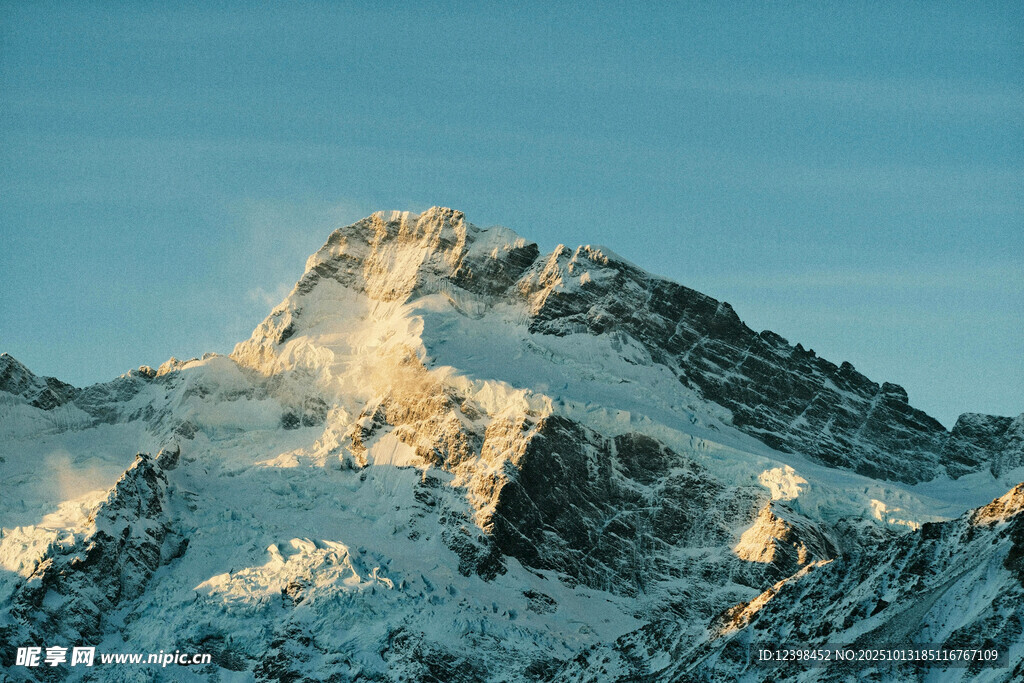 雪山壮丽景观