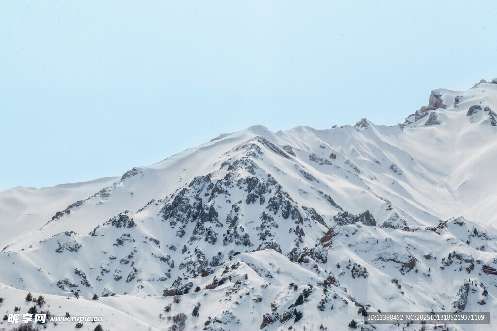 雪山壮丽景色