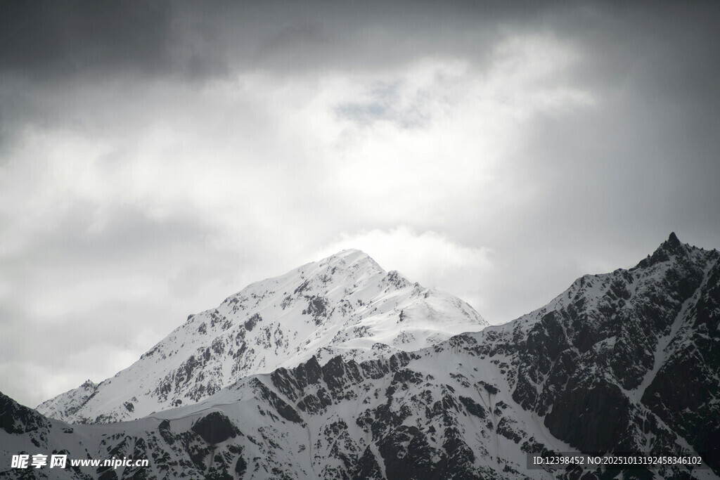 雪山之巅