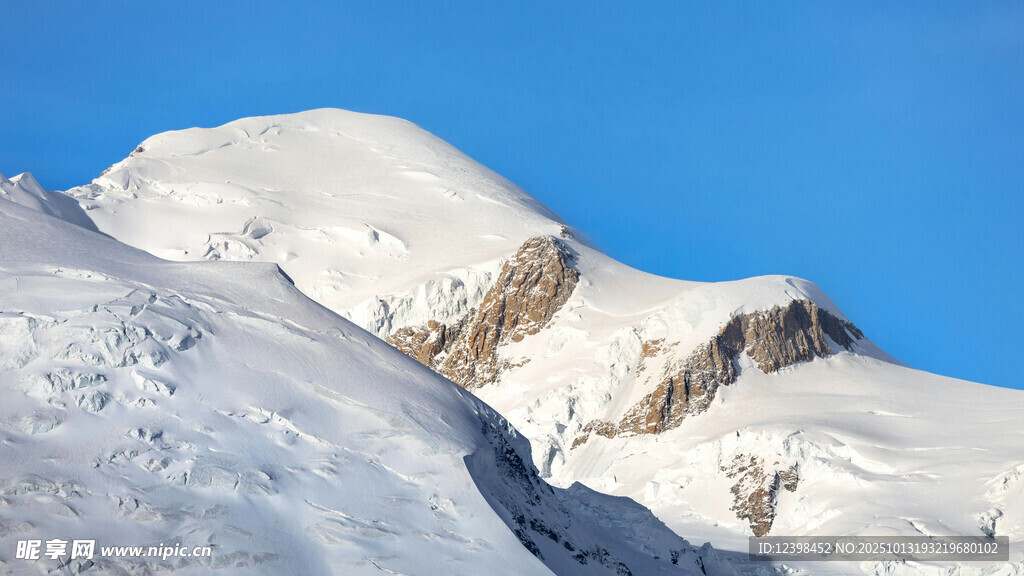 雪山美景