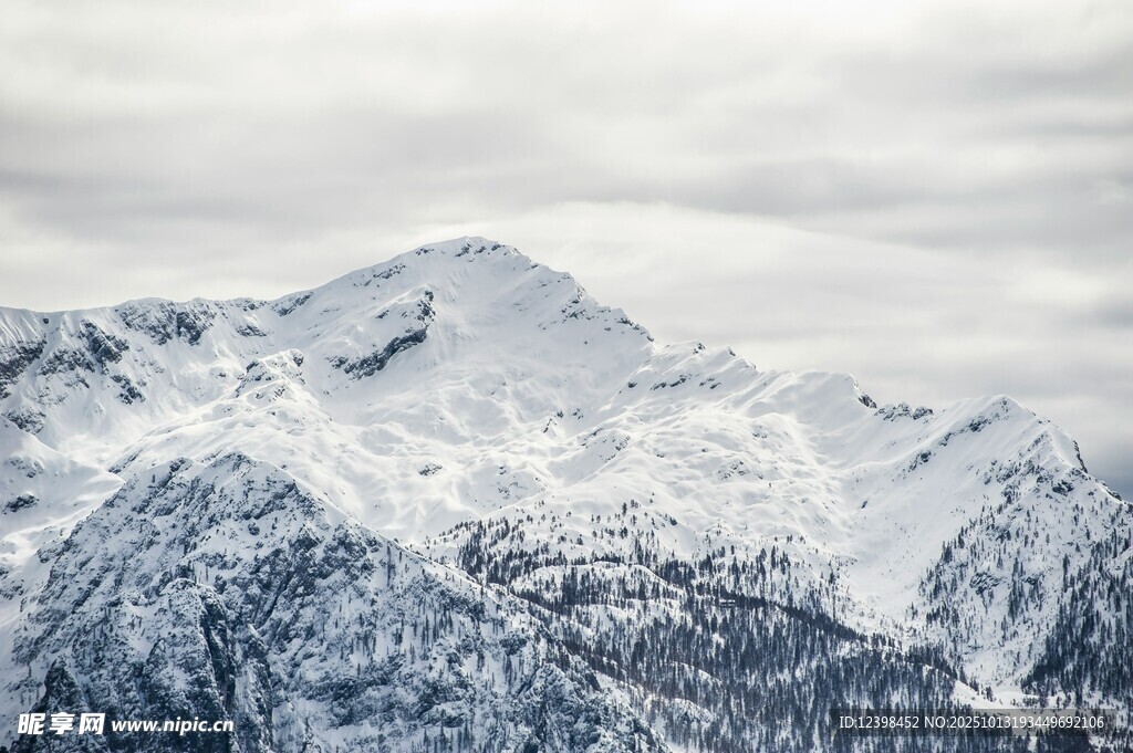 壮丽雪山美景