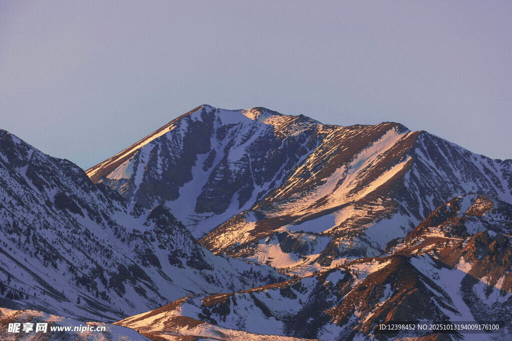 雪山壮丽风光