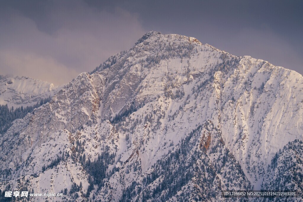 壮丽雪山美景
