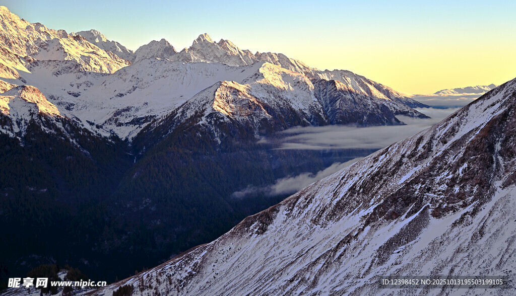 壮丽雪山美景