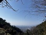 山间远眺蓝天景色