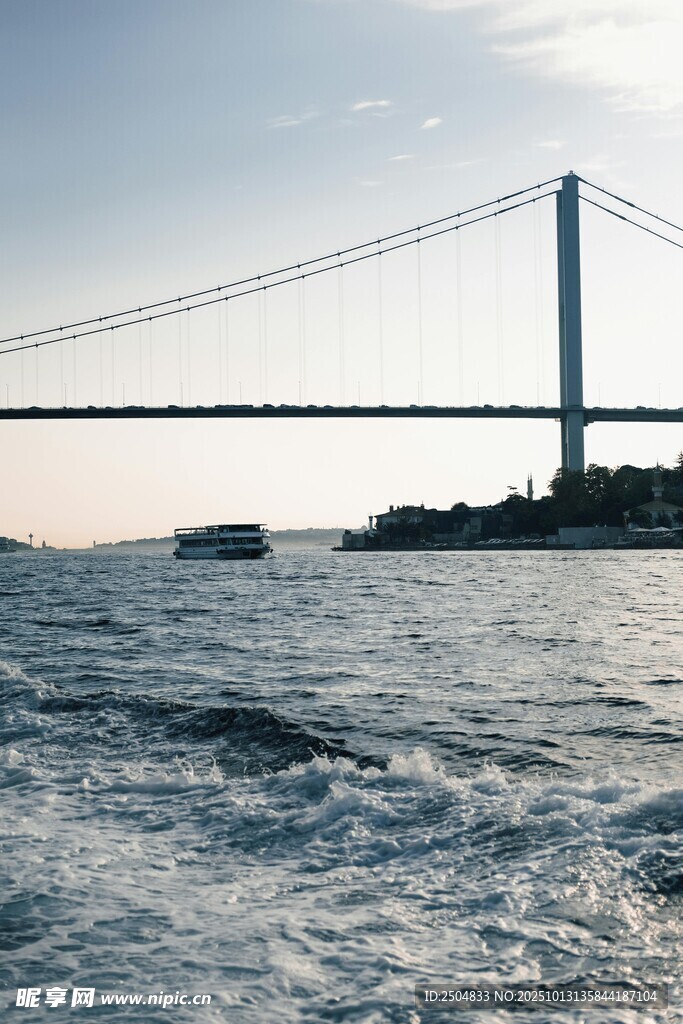 海上大桥远景