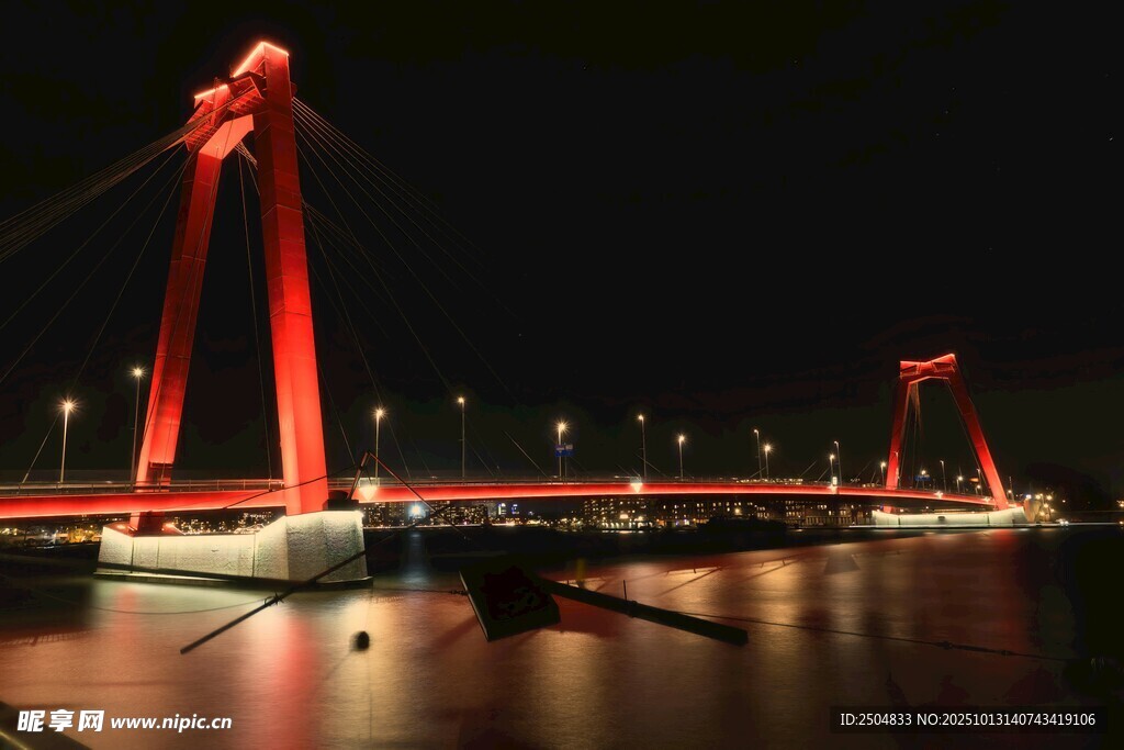 夜晚红色桥梁绚丽夜景