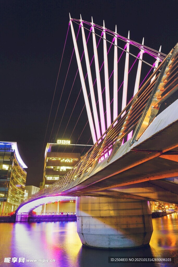 城市夜景桥梁绚丽灯光秀