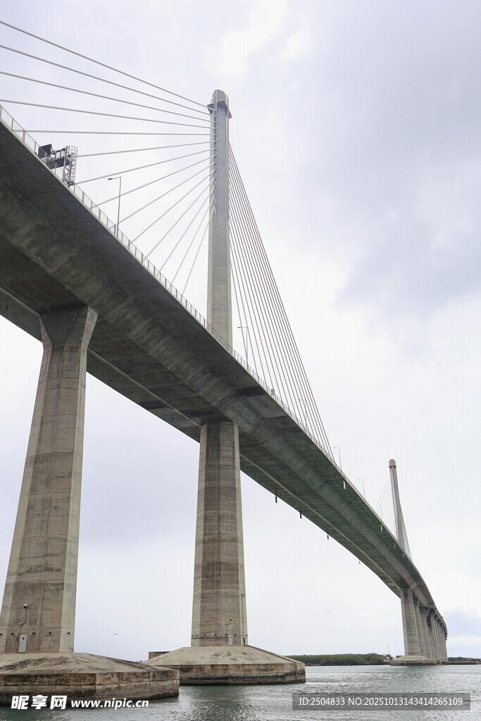 跨海大桥壮观景象