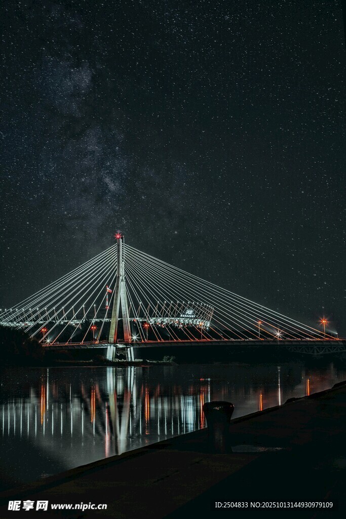 夜晚璀璨大桥夜景