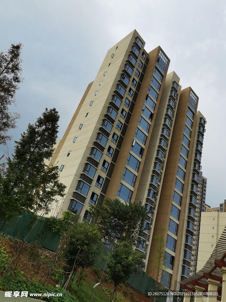 高层住宅楼外观景观