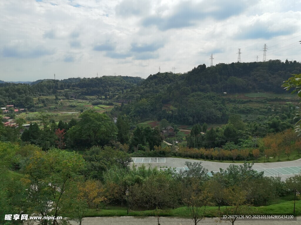 田园湖畔风光美景