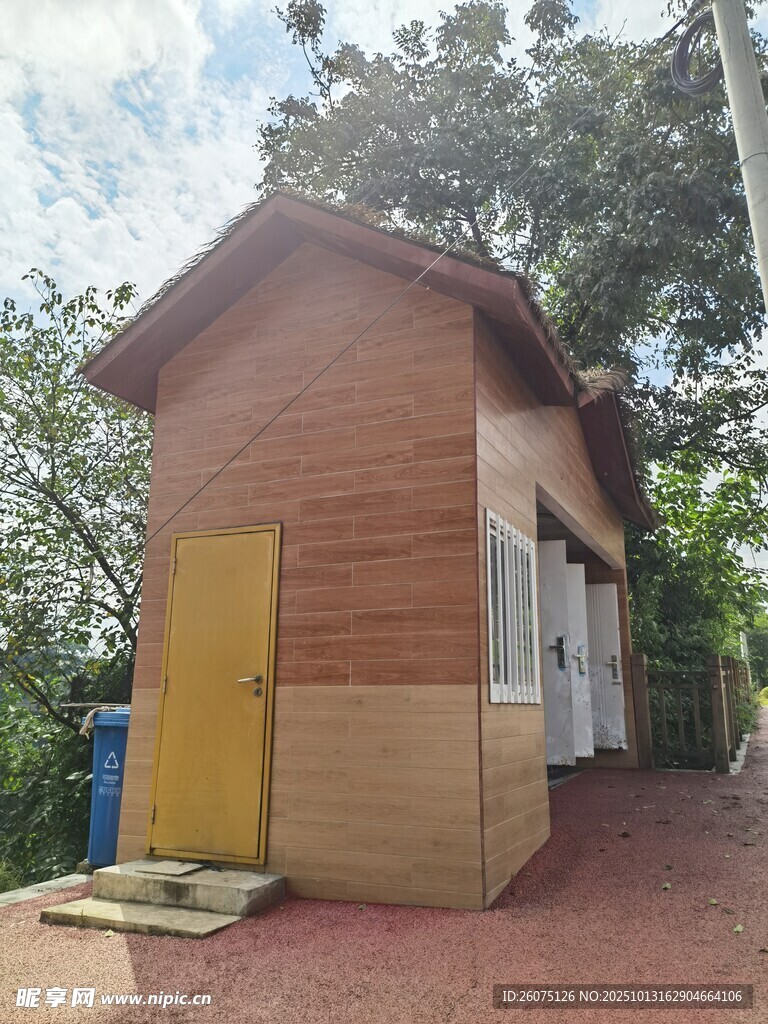 木质小屋外观