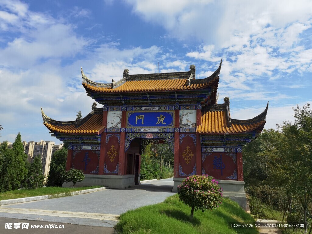 中式古建筑大门景观