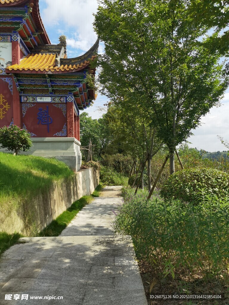 中式庭院小径古韵景致