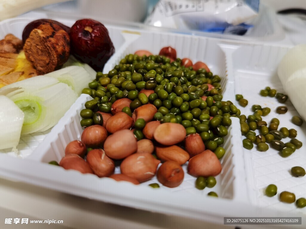 多样食材拼盘