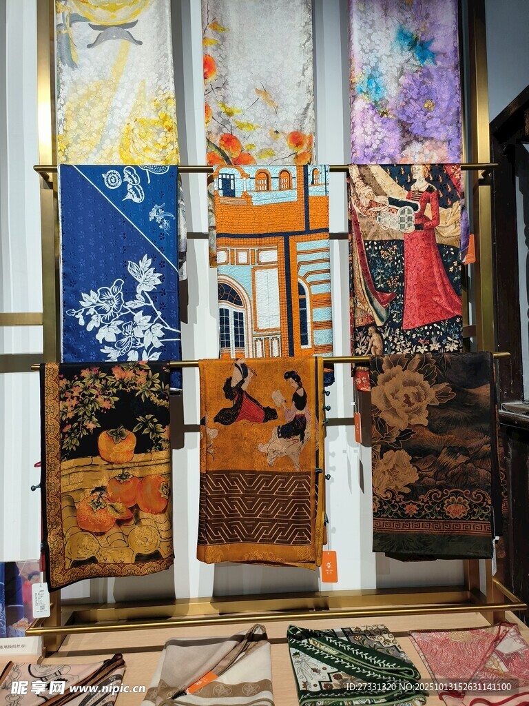 传统刺绣工艺工作场景