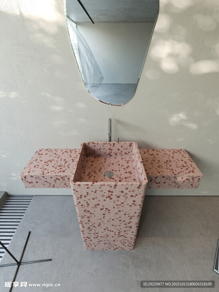 粉色花纹台面与悬挂灯具