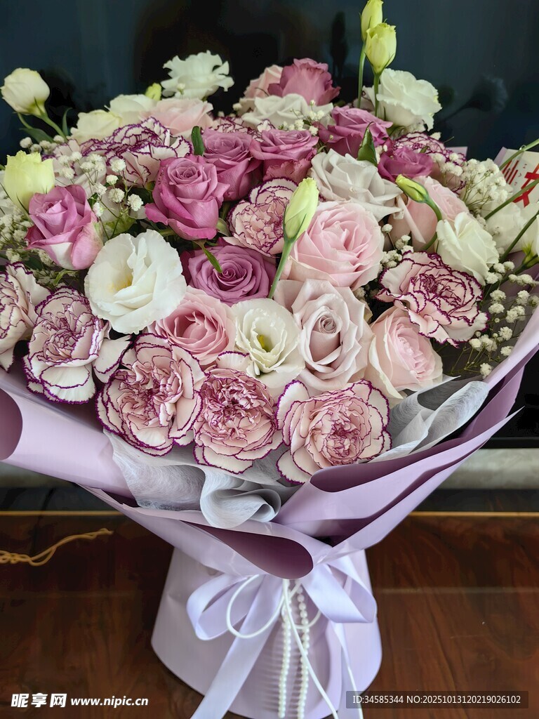 浪漫多彩鲜花花束