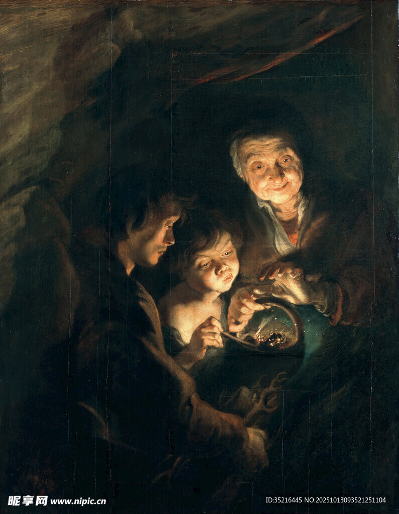 夜中家庭温馨场景