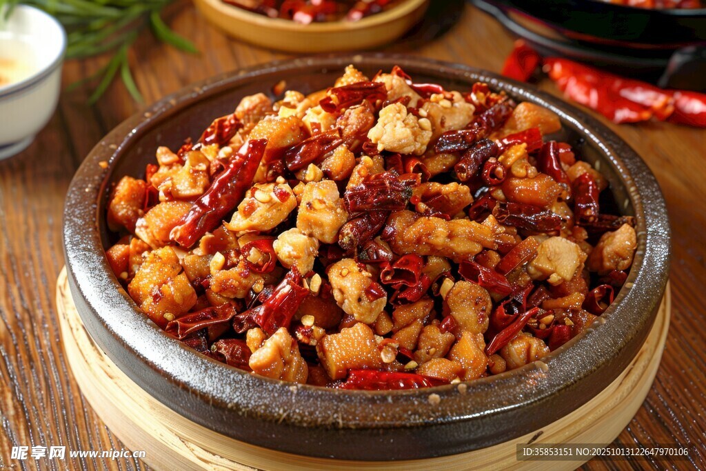 辣子鸡美食辣子鸡丁