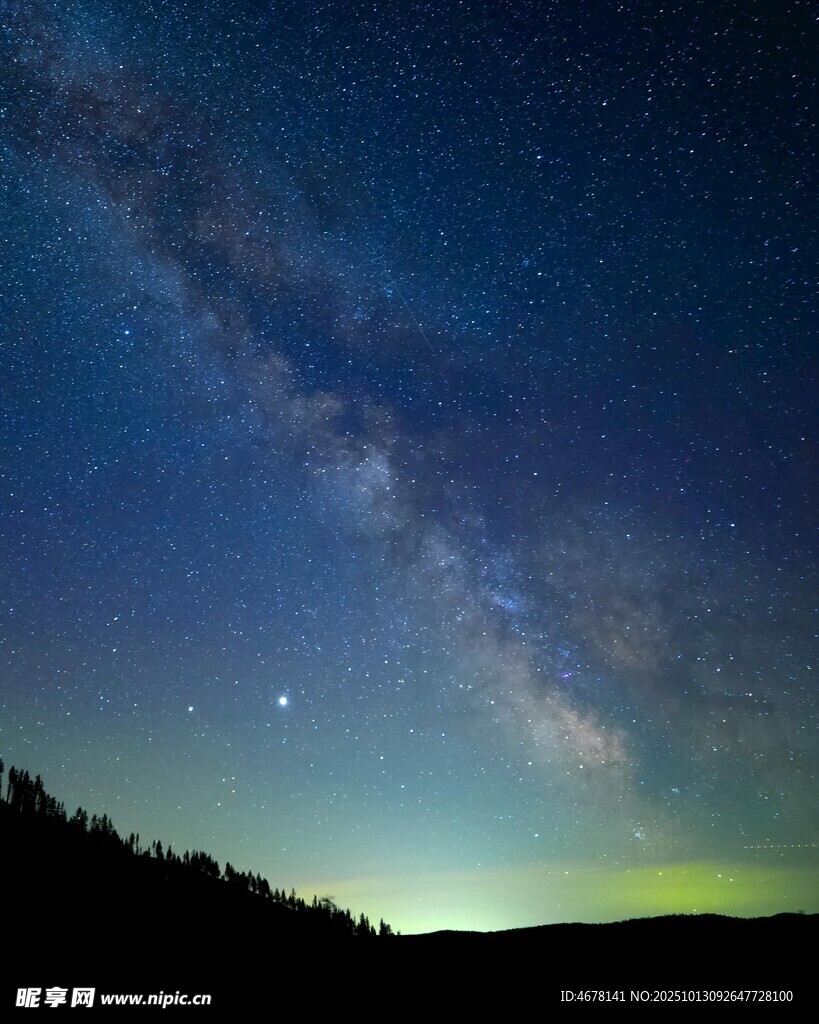夜空下的璀璨星河