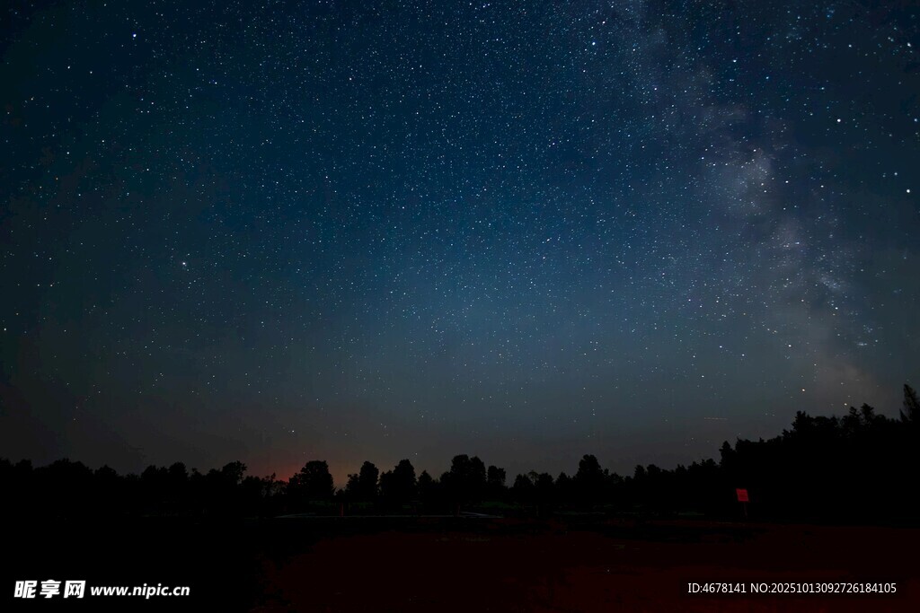 夜空下的璀璨星河