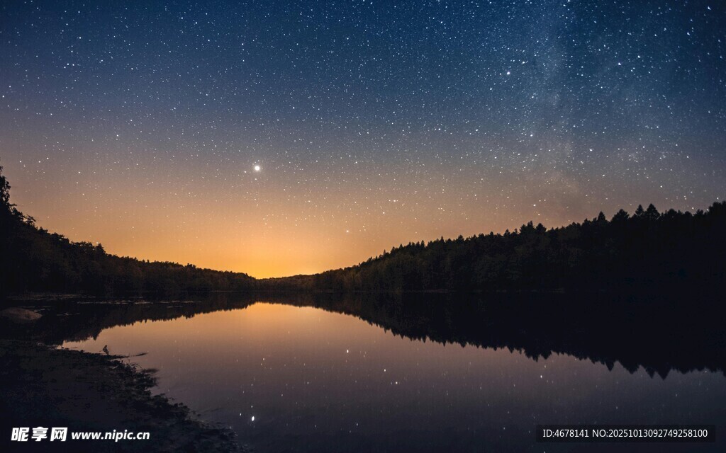 湖畔星空夜景静谧之美
