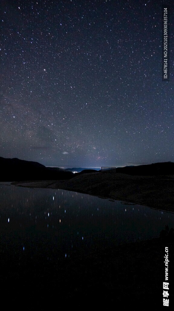 湖畔星空夜景